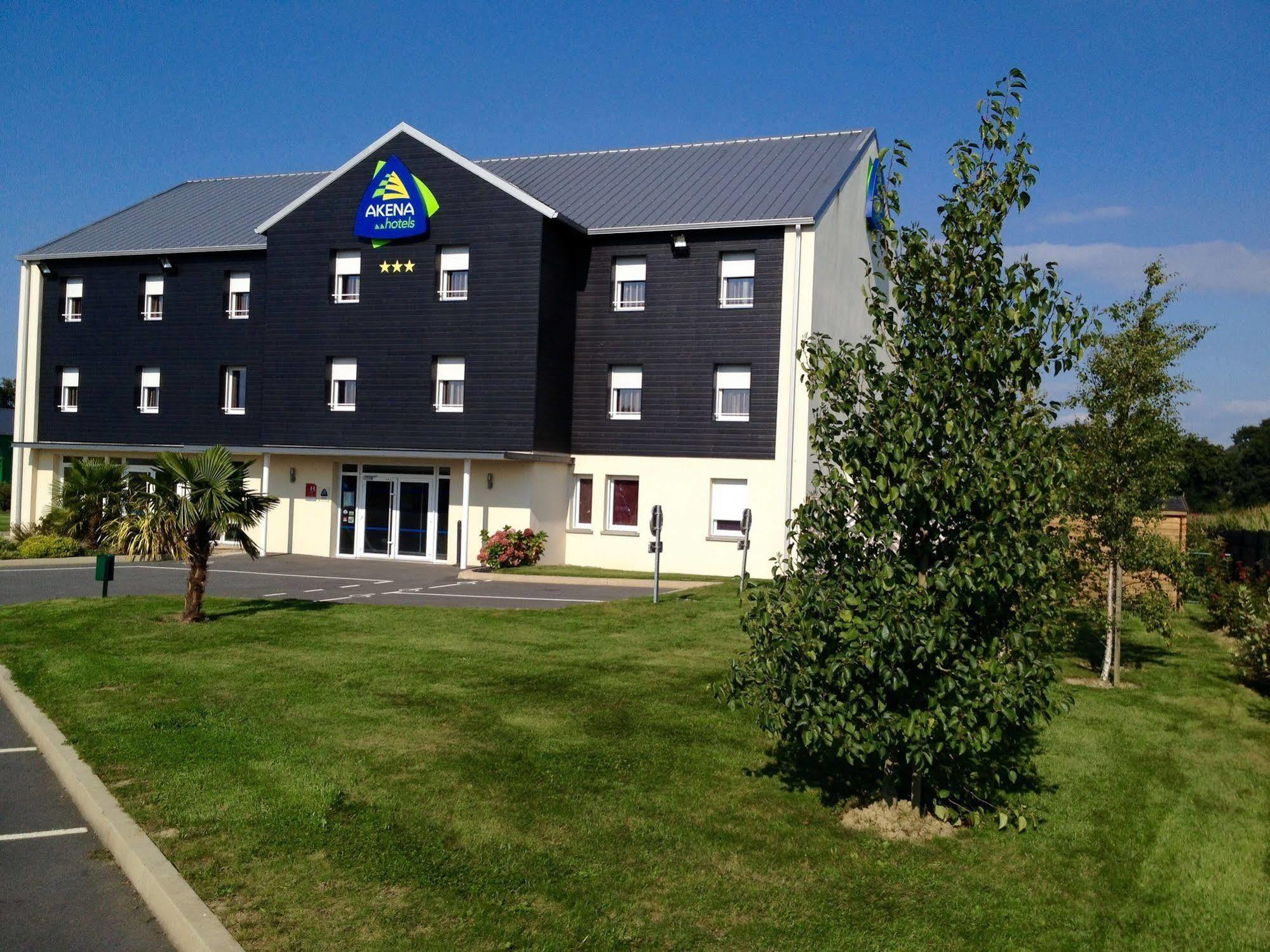 Kyriad Hotel 3*